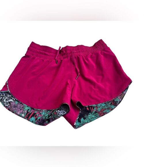 Lululemon Choose A Side Reversible Hot Pink Tropical Shorts 3” Inseam Size 8 - Picture 6 of 6